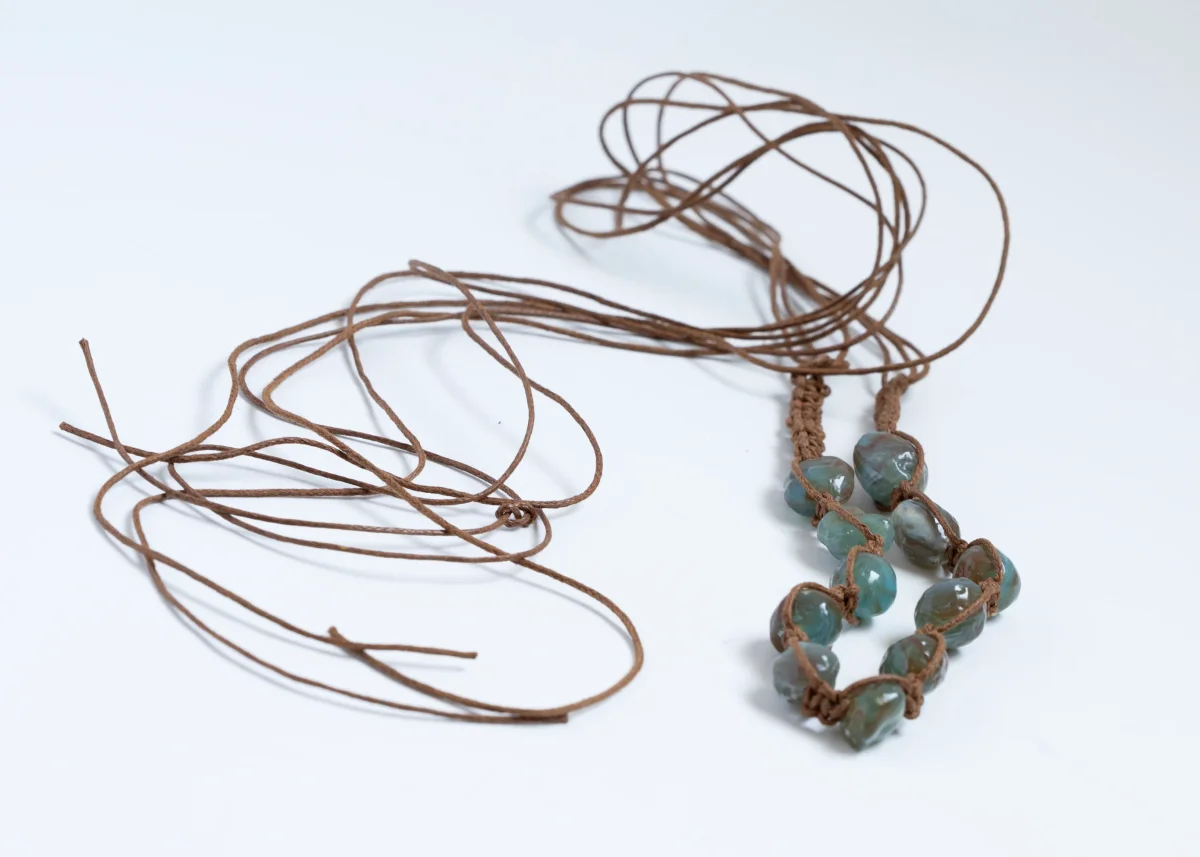 Western Hat Band | Turquoise Chip & Leather Cord – Bild 3